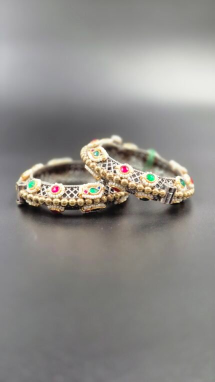 "Aaradhya" Oxidized Jaali Bangle Set